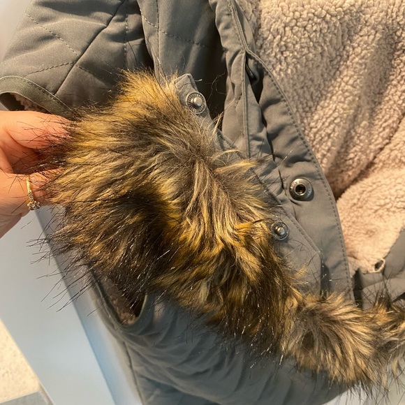 Eddie Bauer Puffer Vest Size M - Picture 10 of 11